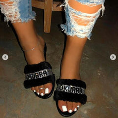 Pink home fashion wild hair slippers winter new bright diamond warm sandals female 2020 flip flop flat with interior slippers