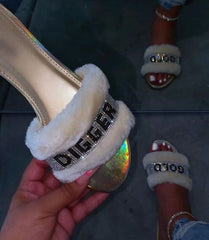 Pink home fashion wild hair slippers winter new bright diamond warm sandals female 2020 flip flop flat with interior slippers