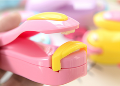 Portable household mini sealing machine food plastic bag Travel hand pressure sealing machine pulse sealing sealing package
